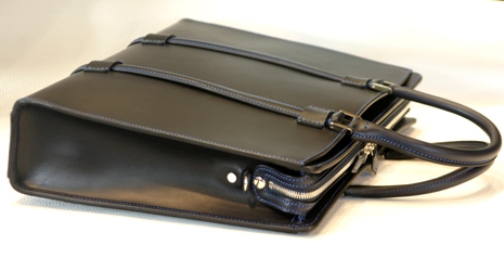 何度目かのブッテーロ天ファスナーブリーフケース - ル・ボナー